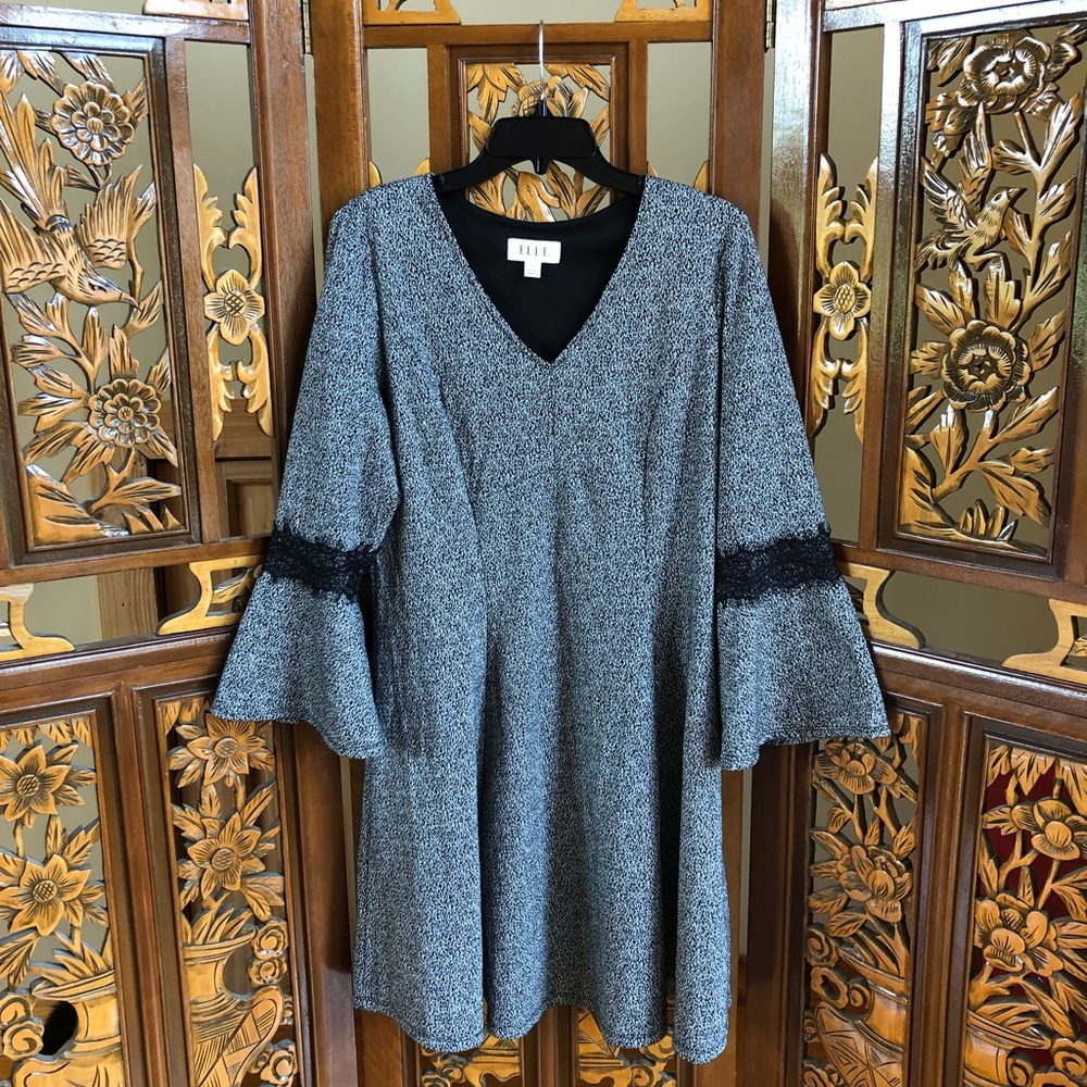 Elle Speckle V-Neck Flare Sleeve Dress